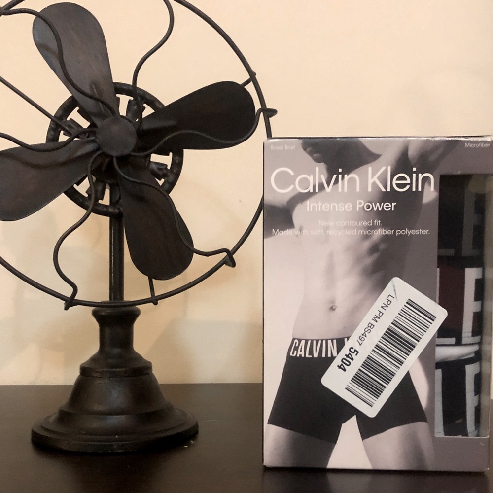 Sold 💯NWT Calvin Klein Intense Power Black Boxer Briefs
